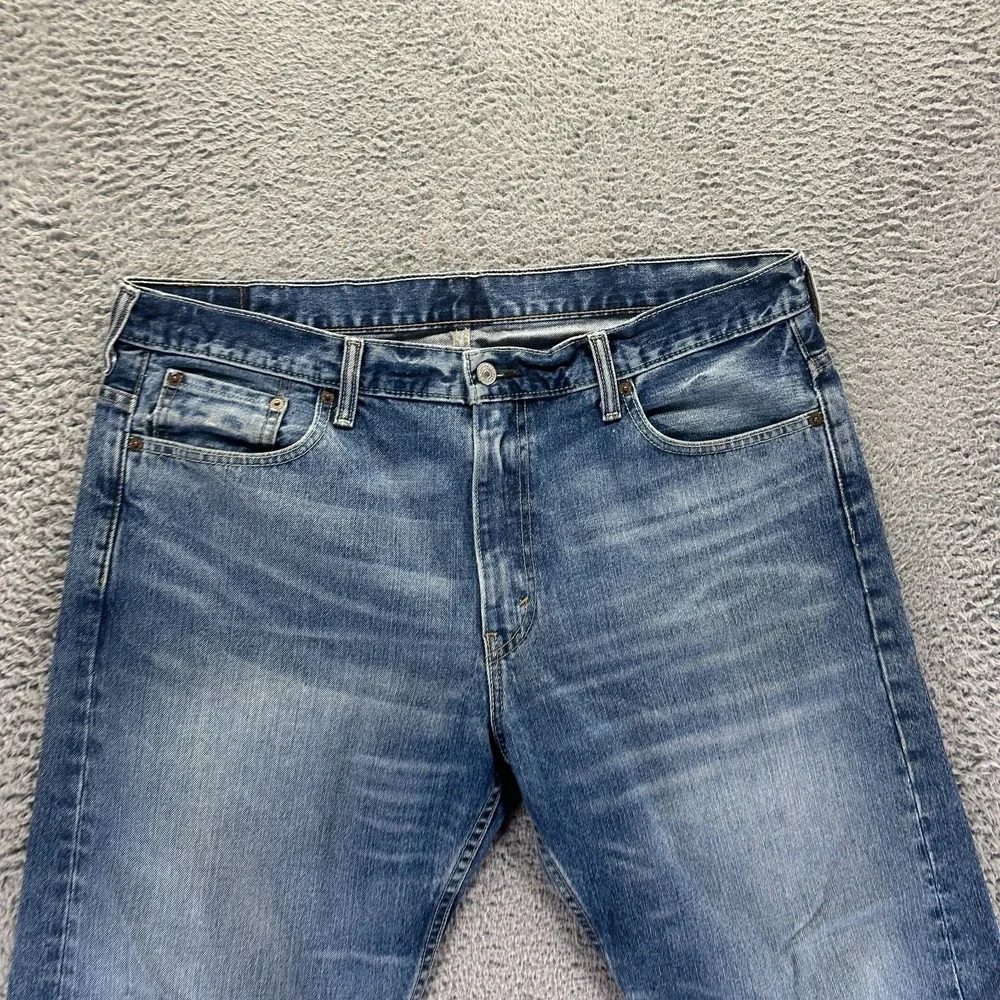 Levis before purchasing